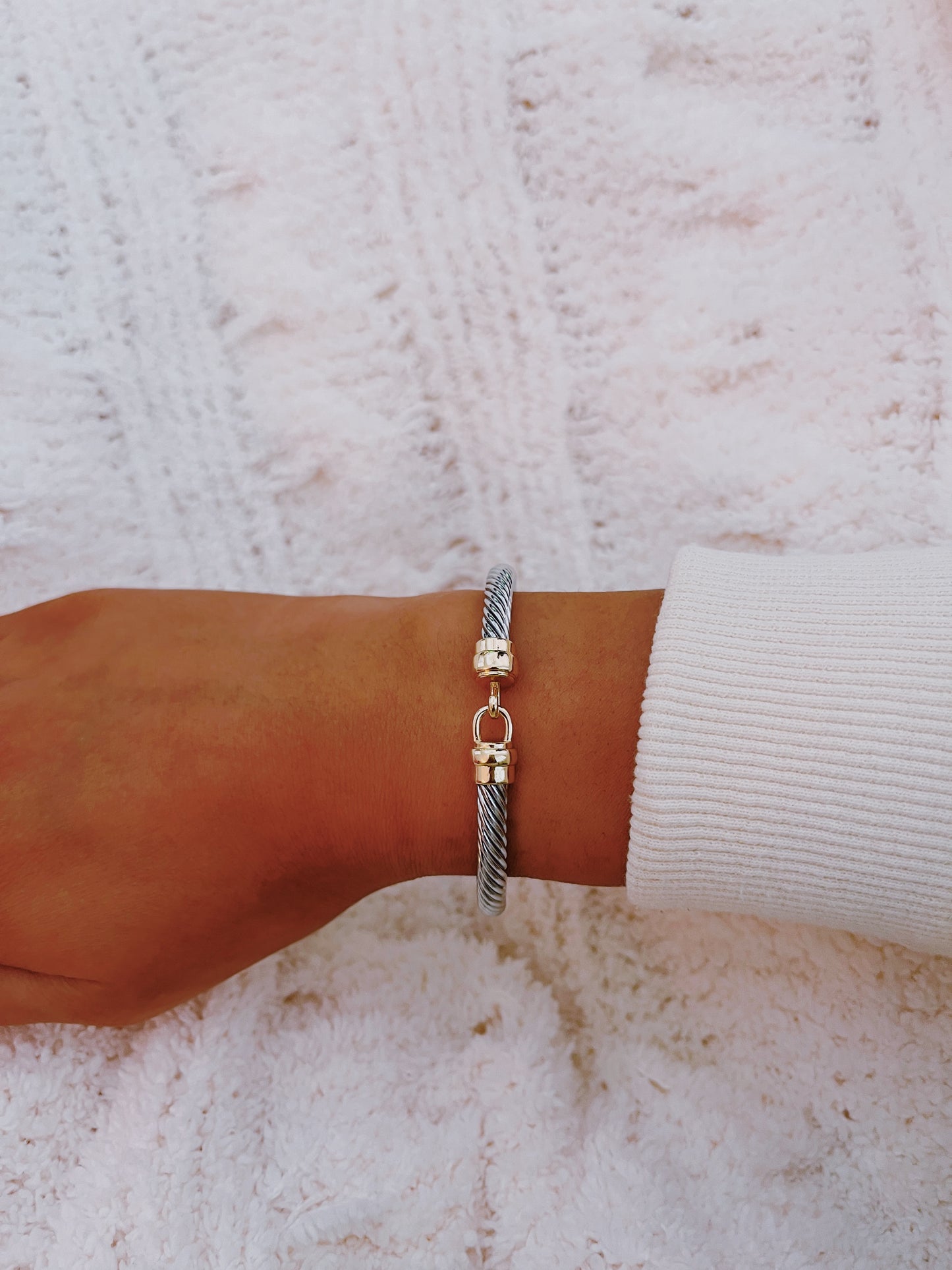Cable Buckle Bracelet