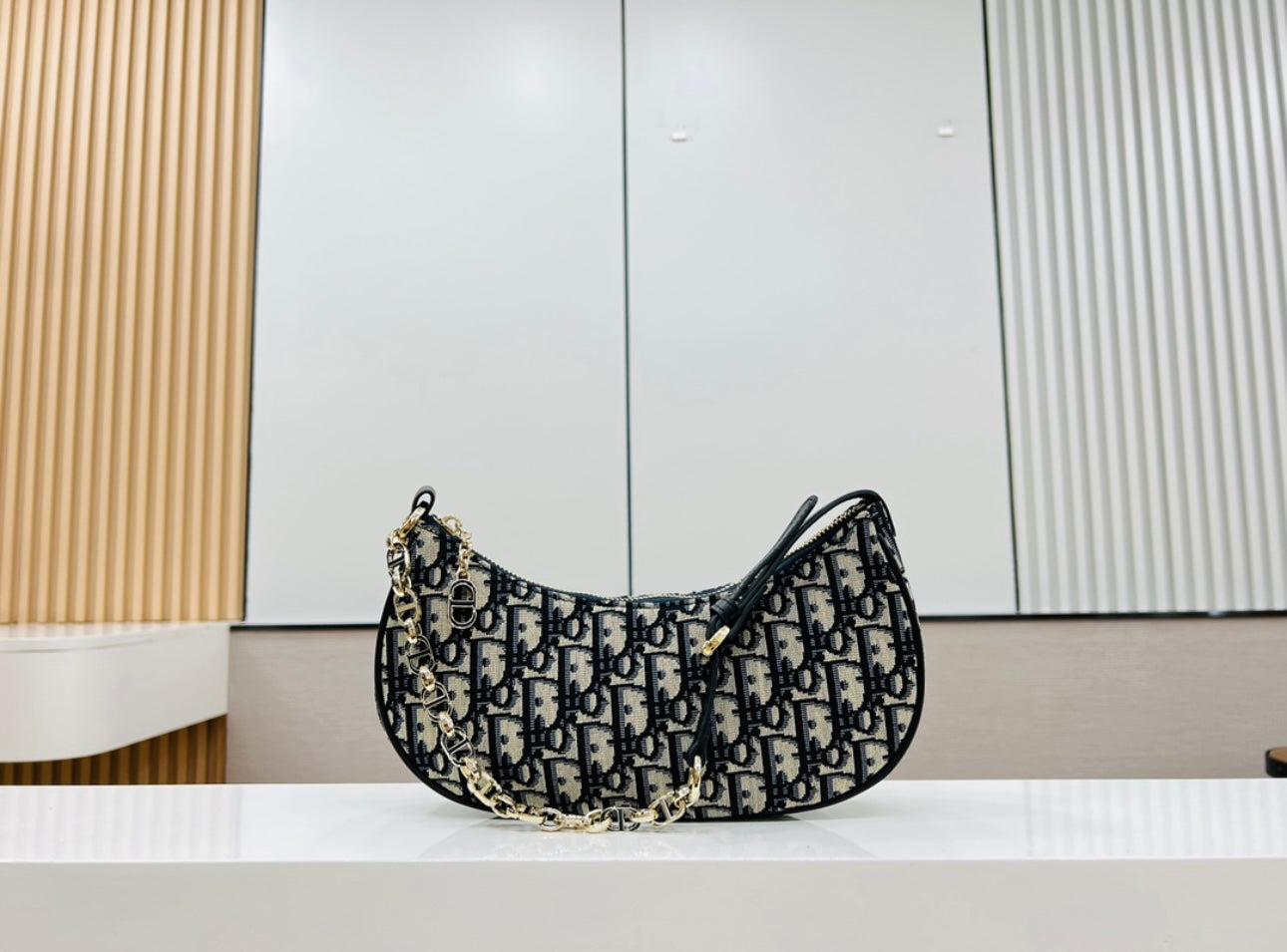 Lounge Bag