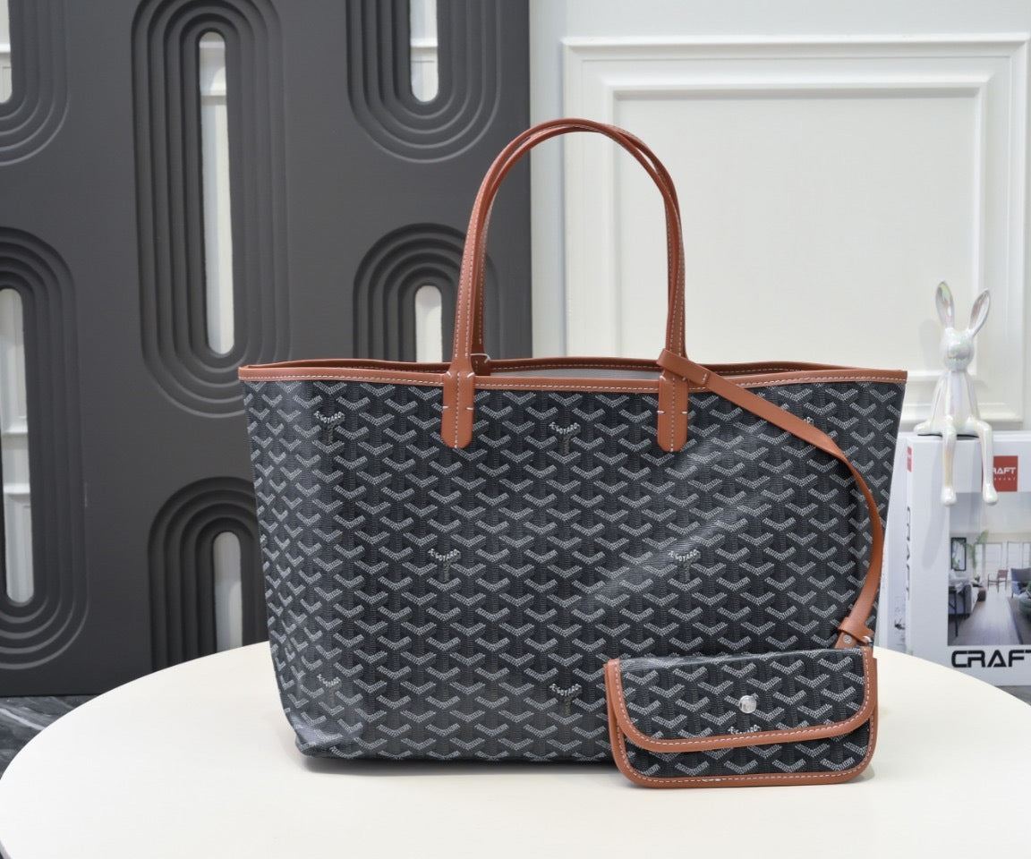 Navy Purse (Pre order)