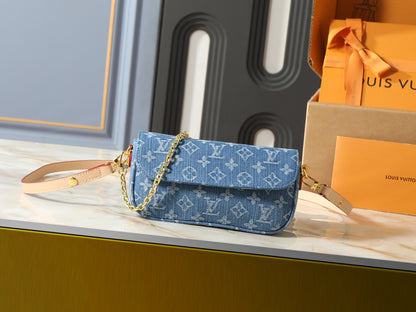 Nicole Purse (Pre order)