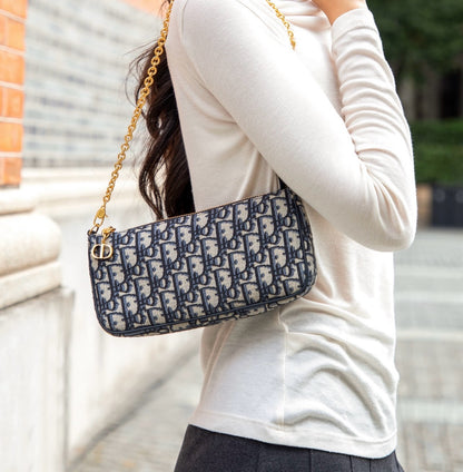 Darcy Purse (pre orders)