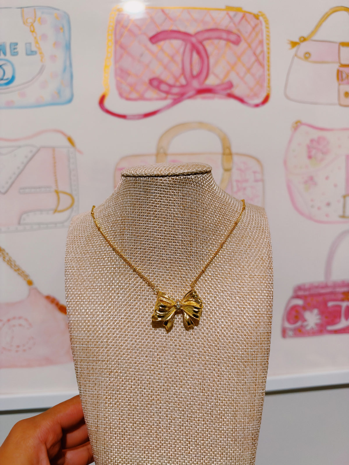 Bow Necklace