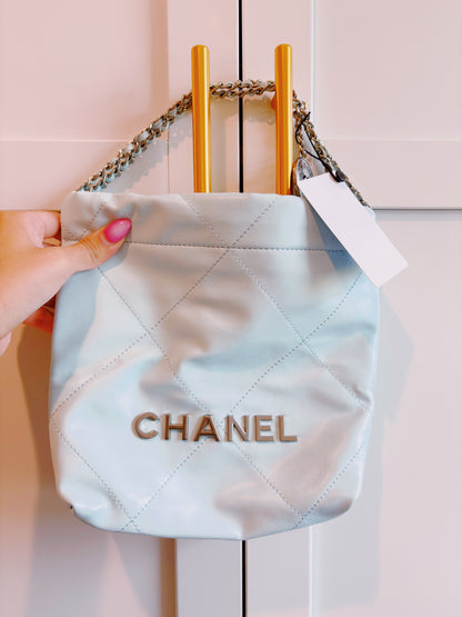 Iris Purse
