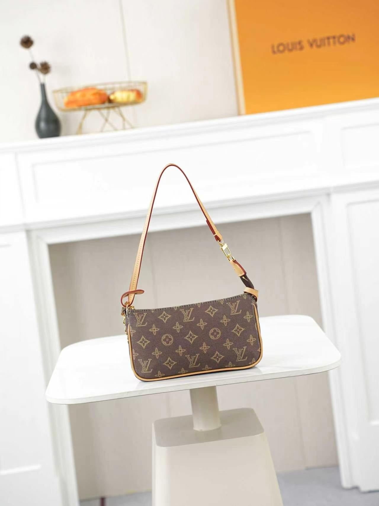Grayson Purse (pre order)