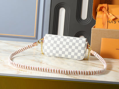 Nicole Purse (Pre order)