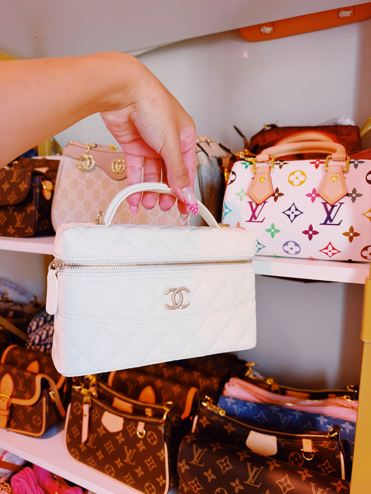 Avery Purse (Comes with long strap)