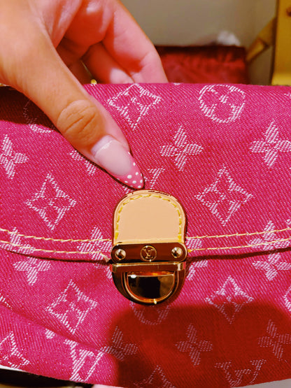 Bailey Purse (read description)