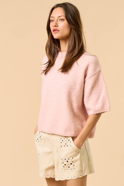 ILT6364 Sweater Sleeve Top: BUTTER / L